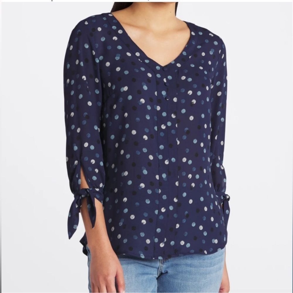FORTUNE + IVY Collyn Navy Polka Dot‎ V Neck Mixed Material Blouse Size XS NWT